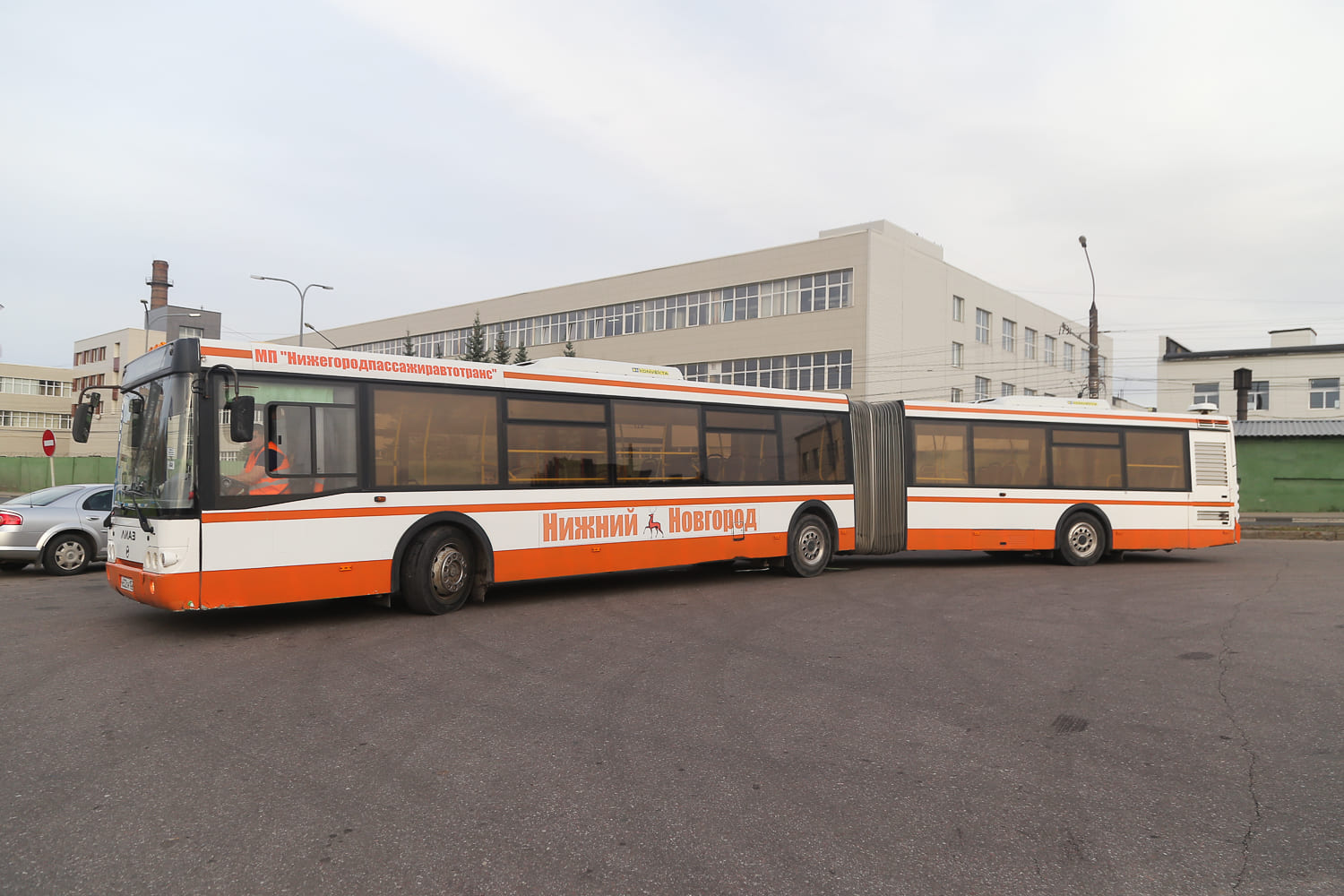 Отремонтированные «автобусы-гармошки» будут курсировать на маршрутах №А-48 и №А-68 